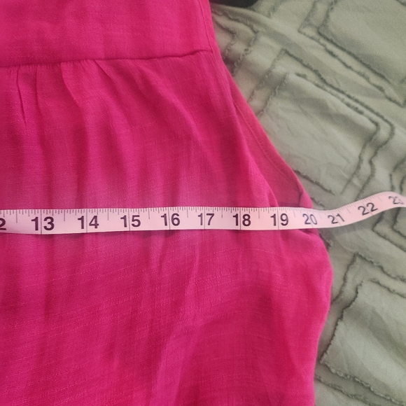 Per Seption Concept Pink Sleeveless with Gold Button-Down Top. - Picture 5 of 10